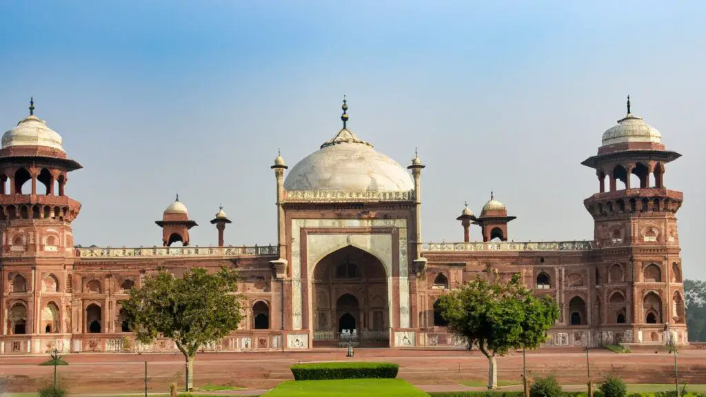 Best Places to Visit Agra