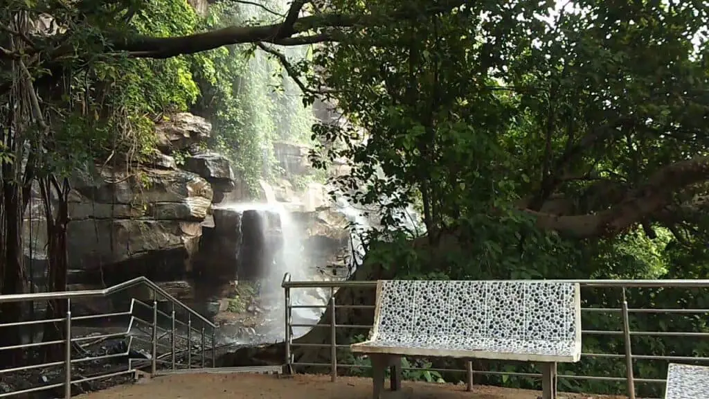 Best 7 hidden Waterfalls near Allahabad
