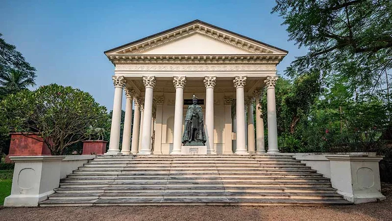 1676533884 1 cenotaph at flagstaff house in barrackpore