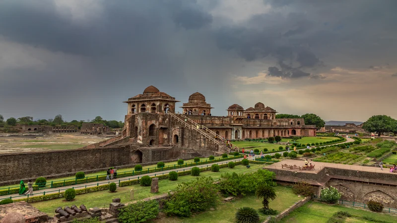 hill station near bhopal