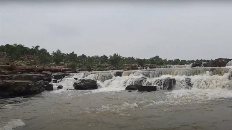 Best 7 hidden Waterfalls near Allahabad