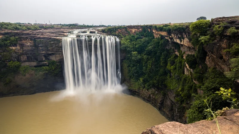 Best 7 hidden Waterfalls near Allahabad