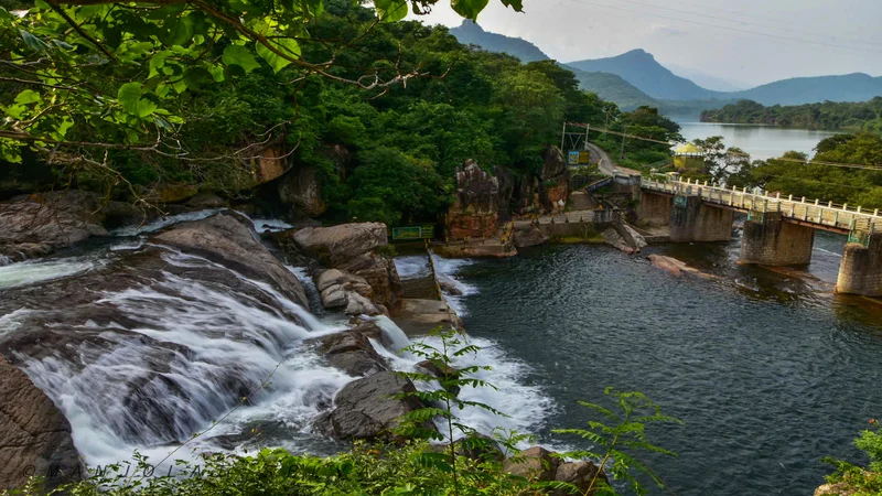 waterfalls near kanyakumari