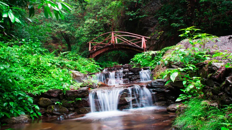 Jibhi waterfall